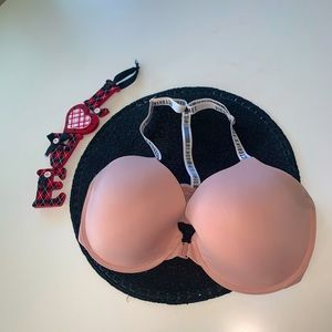 Victoria Secret t-shirt lightly lined Demi . front closure . X back . Nude 38DDD